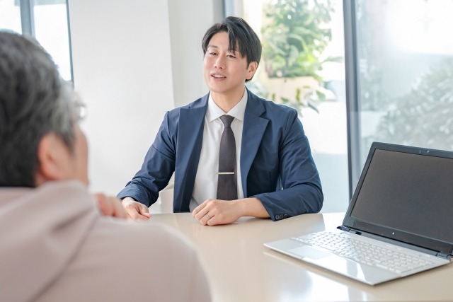 RFIとは RFP・RFQとの違いと記載項目・作成手順とベンダー選定の進め方
